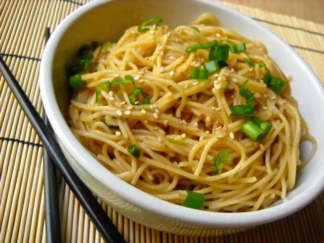 TRIPLE BLACK GARLIC NOODLES