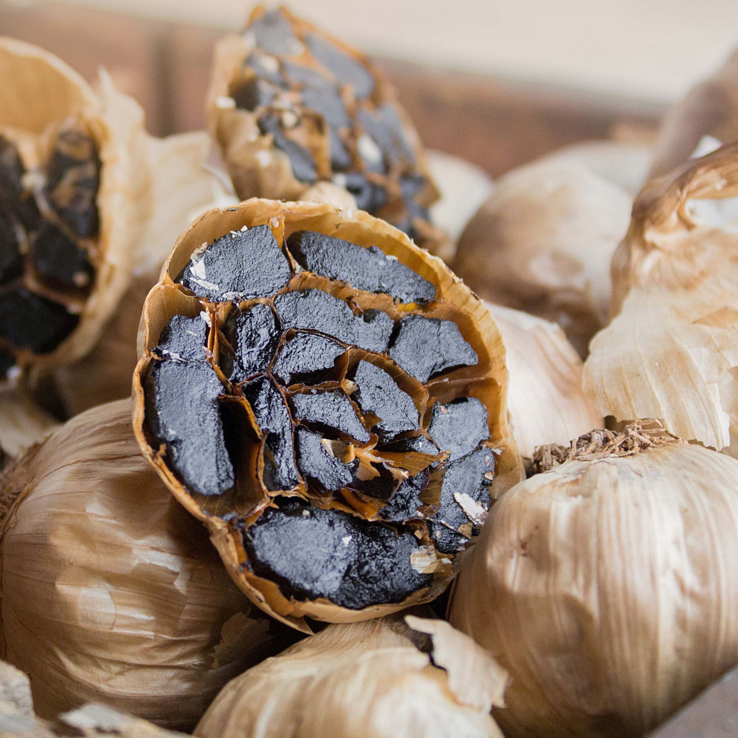 Organic Peeled Black Garlic – 13 oz